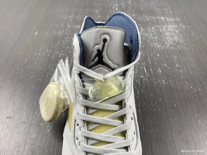 Cheap FZ5758-004 Ma x Maniere A 5 WMNS Air Jordan 0510